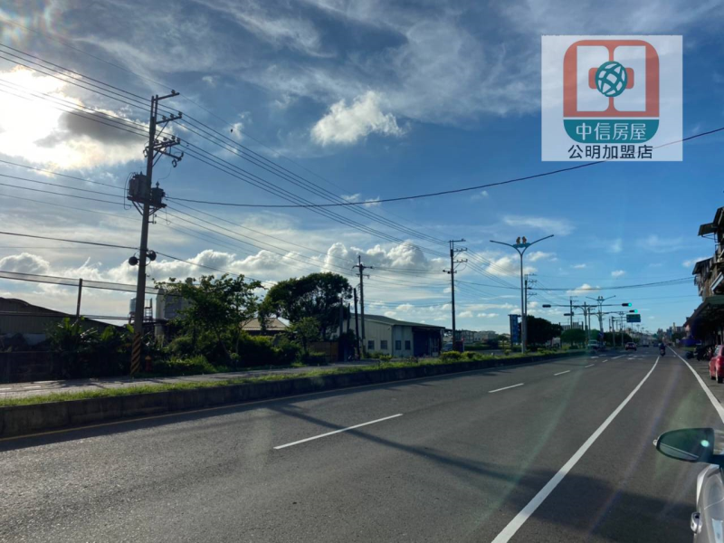 嘉義縣新港省道透天住店  全新整理大馬路上