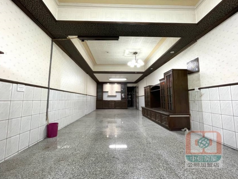 嘉義市東區彌陀路透天金店面 學區商圈大馬路邊