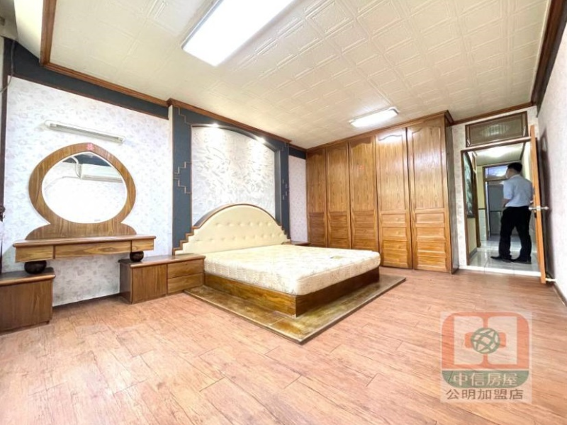 嘉義市東區彌陀路透天金店面 學區商圈大馬路邊