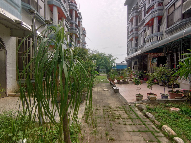 嘉義縣民雄北勢子車庫別墅  有孝親房生活機能棒