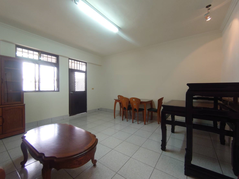 嘉義縣民雄北勢子車庫別墅  有孝親房生活機能棒