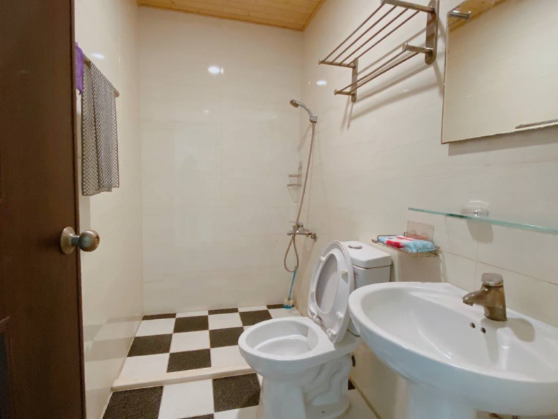 嘉義縣中埔全新整理俗透天  可租車位很便宜