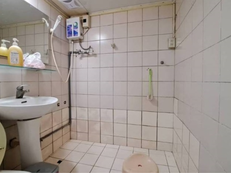 嘉義市秀泰影城旁二房  地點佳生活機能優