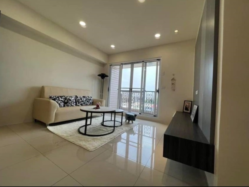 嘉義市東區耐斯商圈宏都宏都美3房 生活機能優越