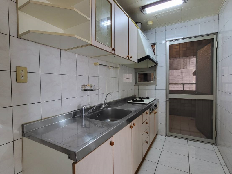 嘉義市西區僑平國小旁3房住家 採光地點佳附近好停車