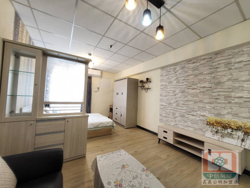 嘉義市火車站前蛋黃區美套房 家具家電出租自用皆宜