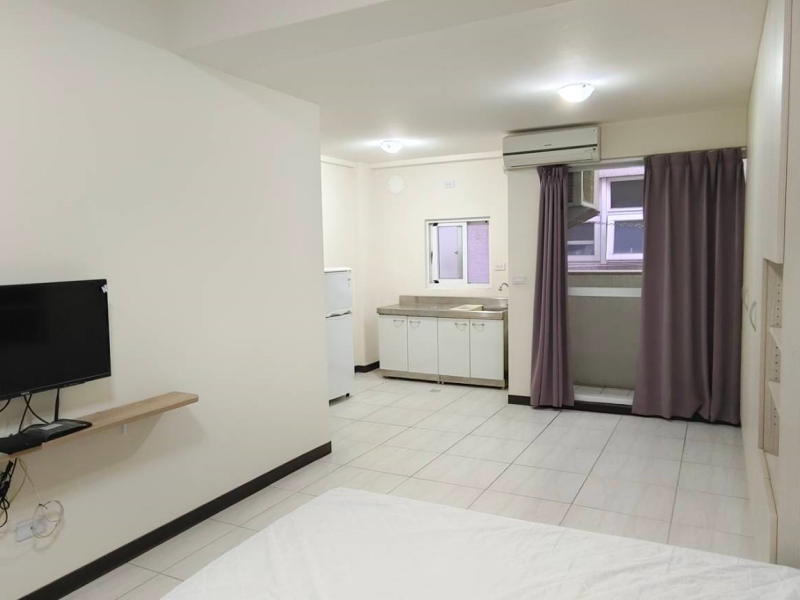 嘉義縣大林運動公園收租透天店面 地點漂亮屋齡新穎