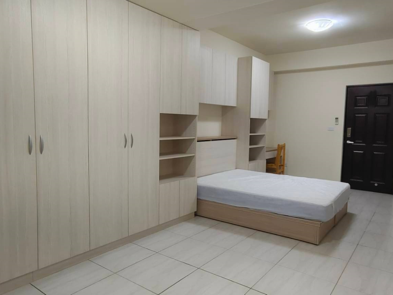 嘉義縣大林運動公園收租透天店面 地點漂亮屋齡新穎