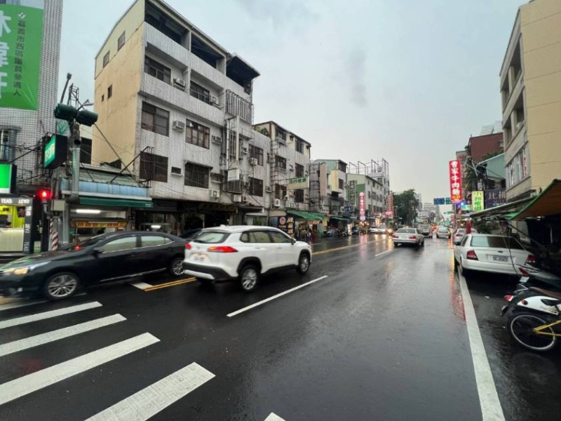 嘉義市垂楊路近嘉女建地  雙面路適和倉儲小木屋