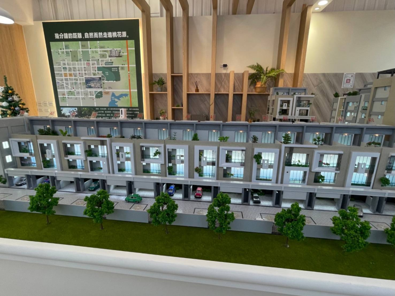 嘉義市東區嘉義公園電梯雙車別墅-預售