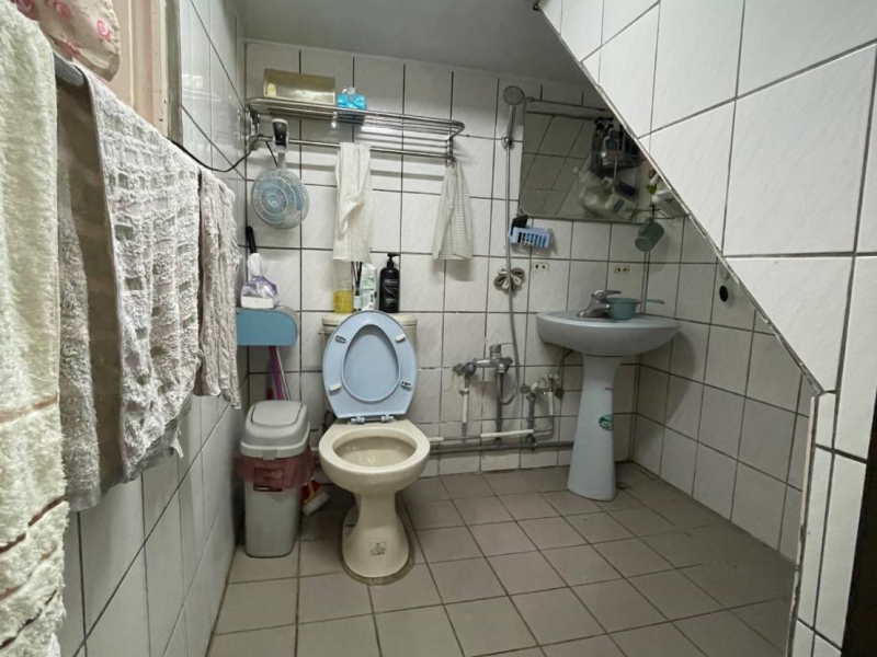 嘉義市東區大業國中透天 近寶雅7-11生活機能佳