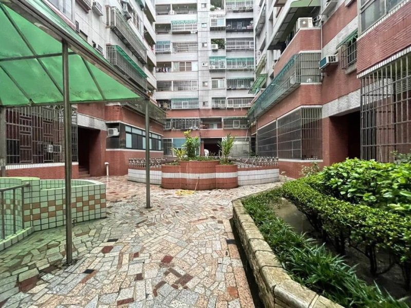 嘉義市東區文雅國小景觀2房 全新整理加雙車位