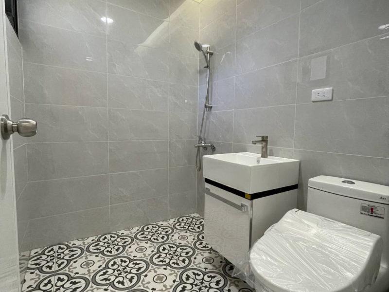 嘉義市東區義教街雙車庫別墅  大地坪大面寬有孝親房