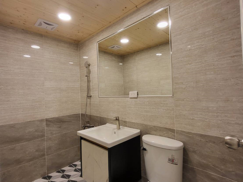 嘉義市東區金龍街大套房  全新整理近嘉義公園