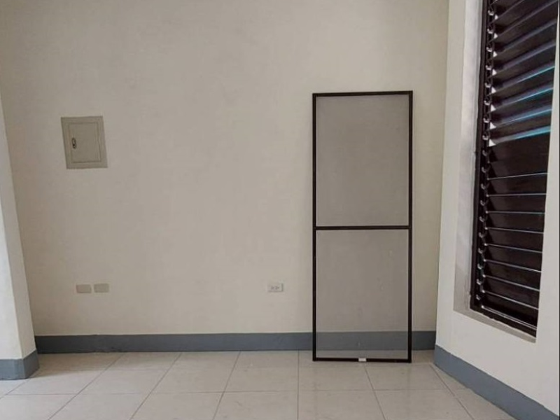 嘉義市東市場買地送水厝 全新屋況生活機能超優