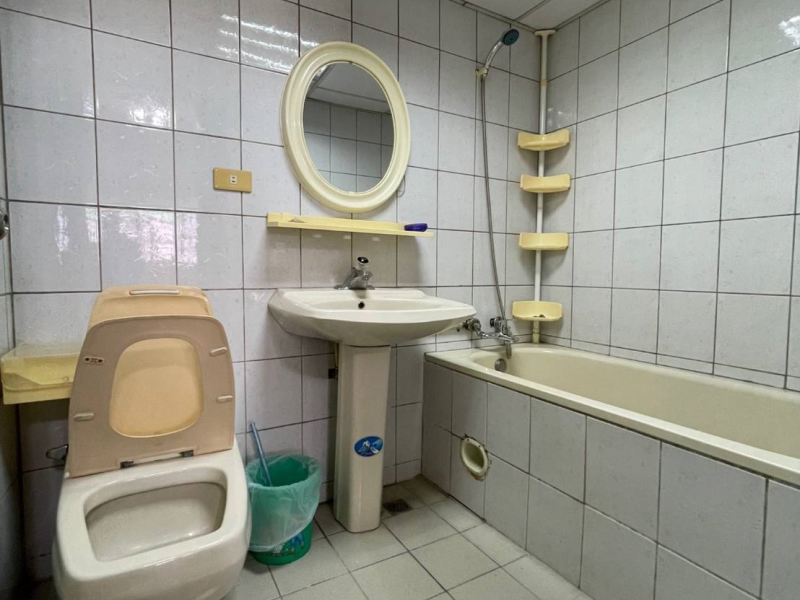 嘉義市南興公園 2房華廈+平面車位  一層2戶住戶單純