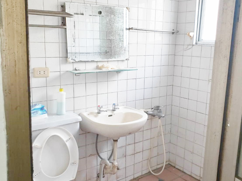 嘉義市東區監理站旁美透天  近耐斯百貨商圈