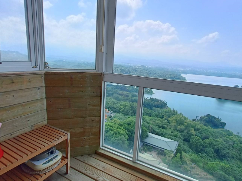 嘉義縣番路嘉南第一景景觀百萬套房 一卡皮箱即可入住