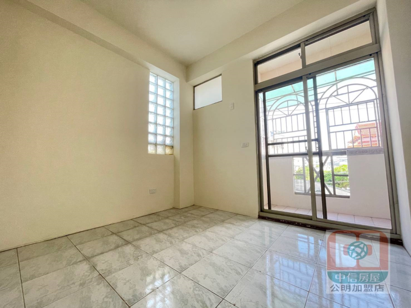 嘉義縣水上崎子頭透天店住  邊間三角窗採光極佳