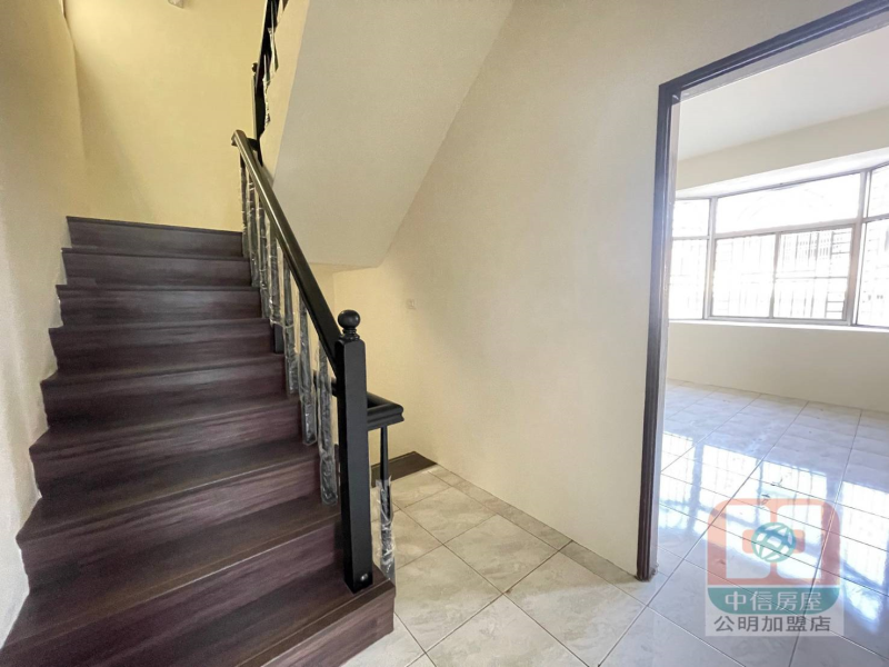 嘉義縣水上崎子頭透天店住  邊間三角窗採光極佳