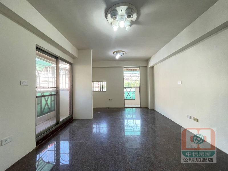 嘉義縣水上崎子頭透天店住  邊間三角窗採光極佳