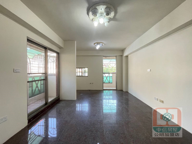 嘉義縣水上崎子頭透天店住  邊間三角窗採光極佳