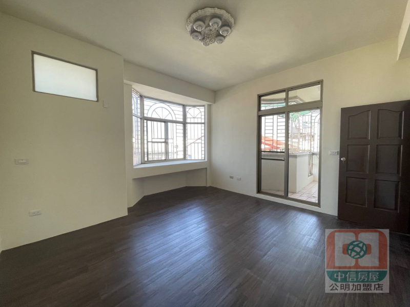 嘉義縣水上崎子頭透天店住  邊間三角窗採光極佳