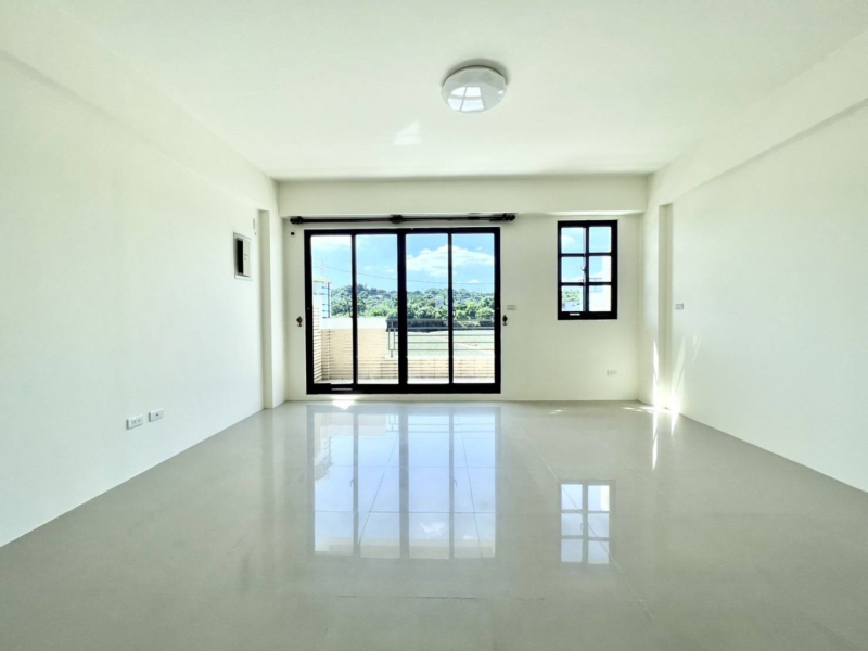 嘉義市東區東義路大地坪別墅  大馬路邊採光通風佳