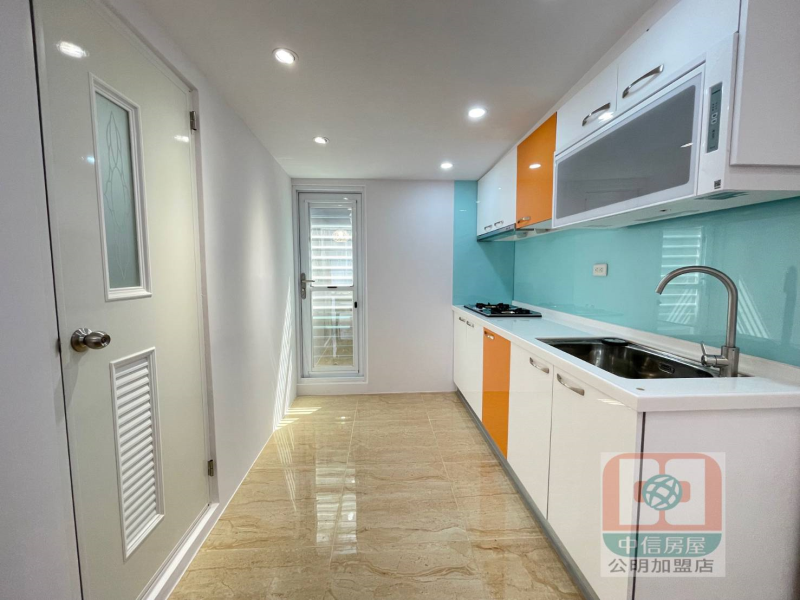 嘉義市垂楊國小美平房  全新整修周邊機能極佳