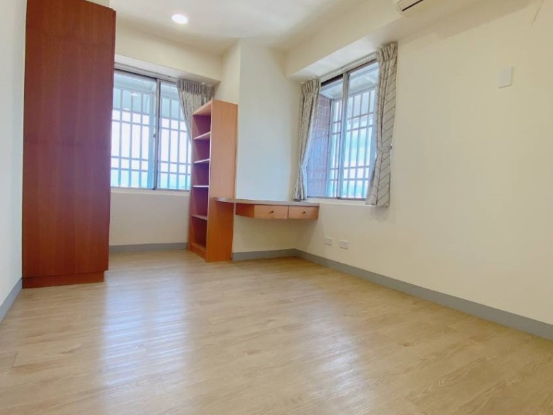 嘉義市西區友愛商圈美3房  家電跟傢俱全部都送