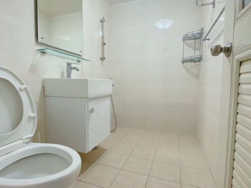 嘉義市西區友愛商圈美3房  家電跟傢俱全部都送