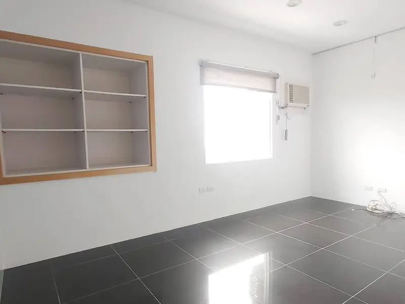 嘉義市西區經國新城華廈3房 有平面車位繁華地段